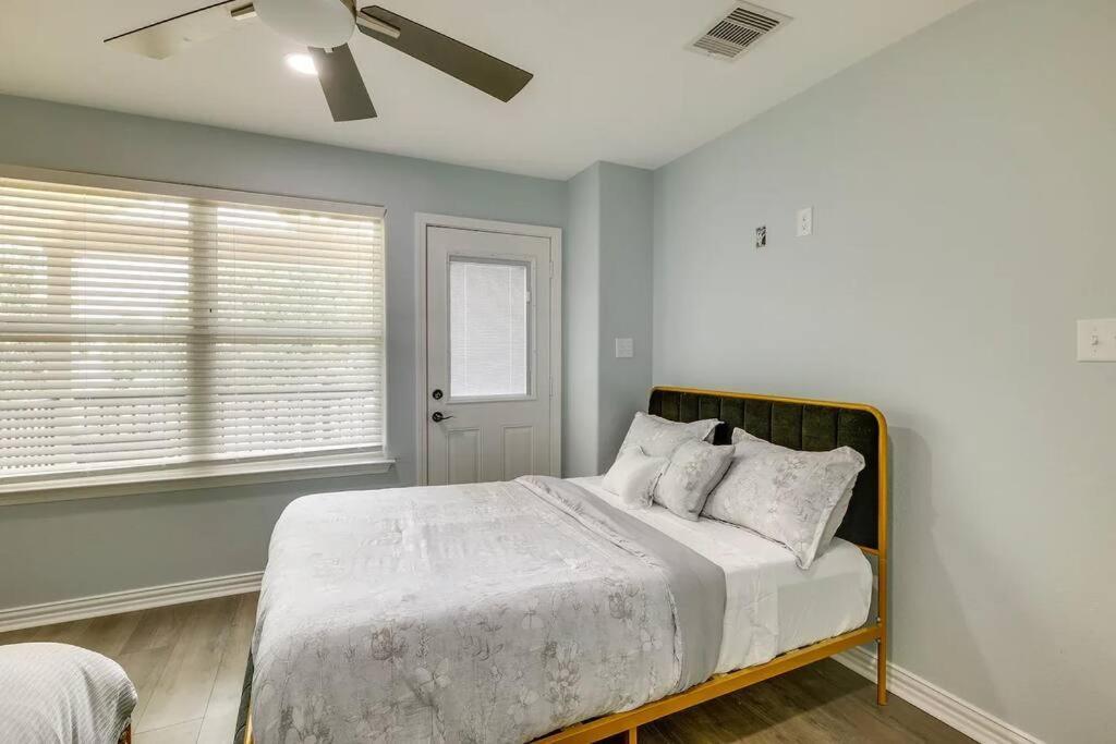 Vacation Home Lake Livingston! Onalaska ภายนอก รูปภาพ