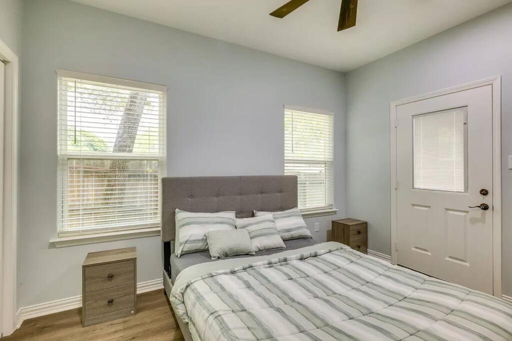 Vacation Home Lake Livingston! Onalaska ภายนอก รูปภาพ