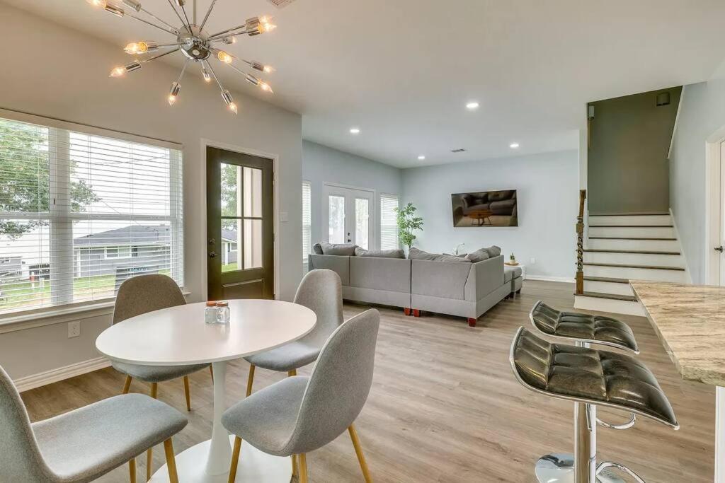 Vacation Home Lake Livingston! Onalaska ภายนอก รูปภาพ
