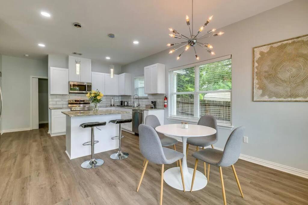 Vacation Home Lake Livingston! Onalaska ภายนอก รูปภาพ